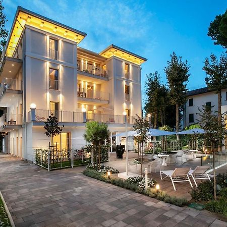 Aparthotel Elegance Riccione Esterno foto