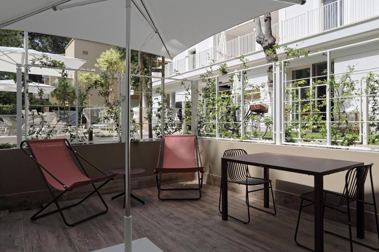 Aparthotel Elegance Riccione Esterno foto