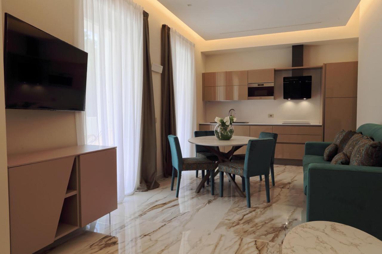 Aparthotel Elegance Riccione Esterno foto