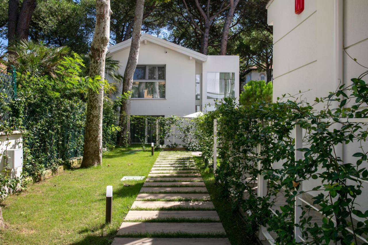 Aparthotel Elegance Riccione Esterno foto