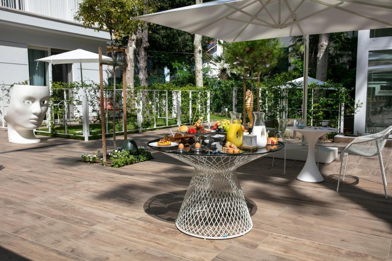 Aparthotel Elegance Riccione Esterno foto