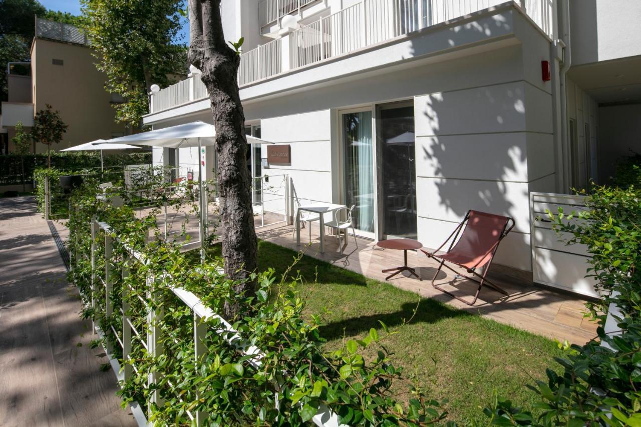 Aparthotel Elegance Riccione Esterno foto