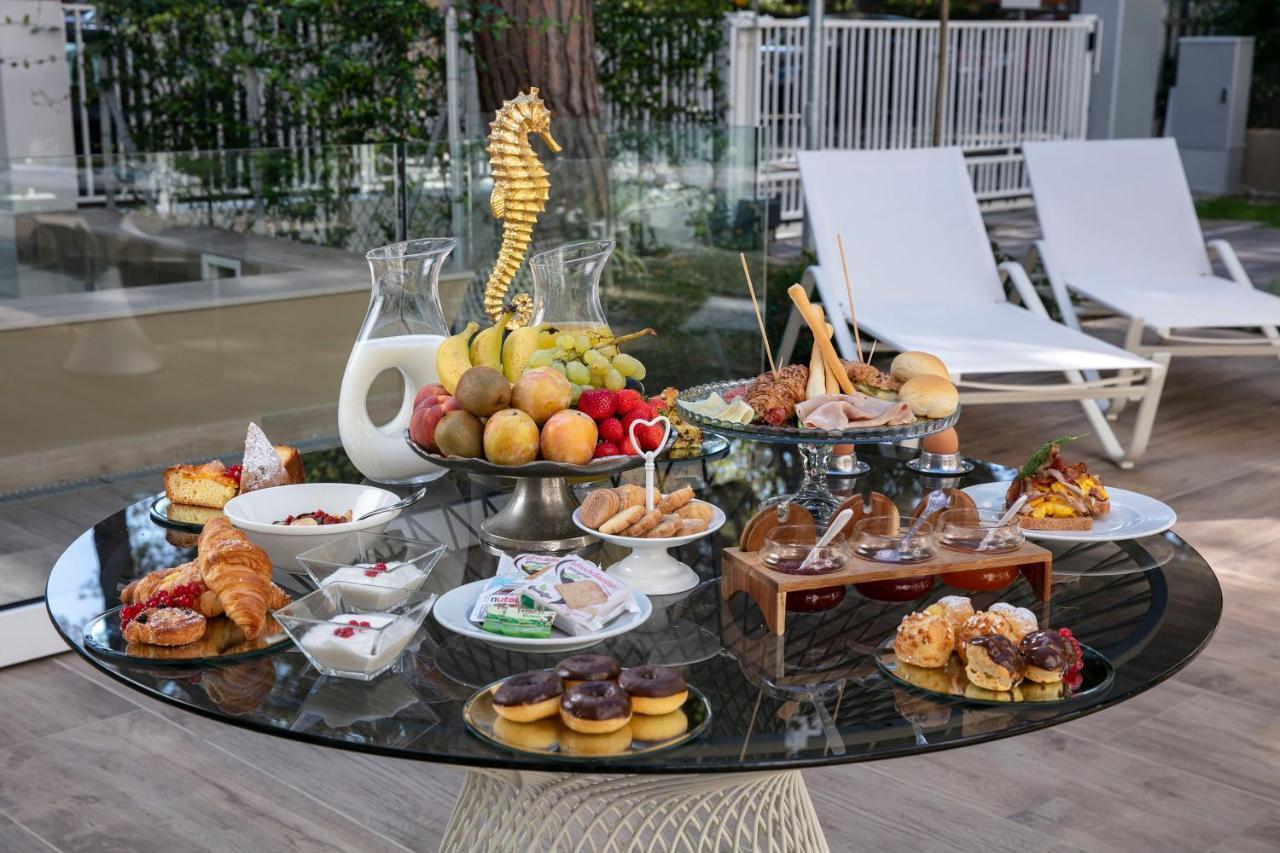 Aparthotel Elegance Riccione Esterno foto