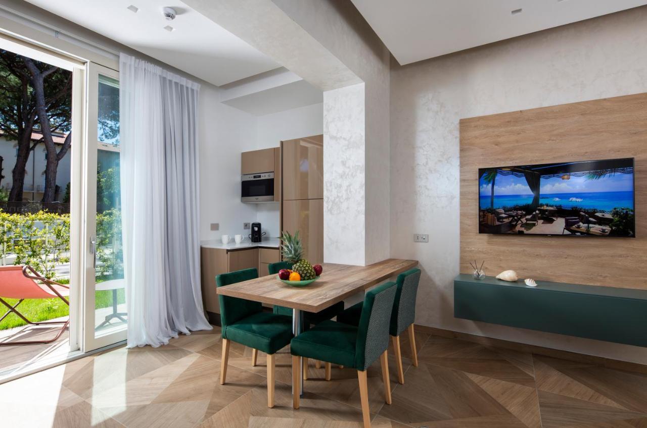 Aparthotel Elegance Riccione Esterno foto
