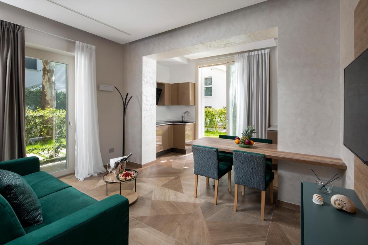 Aparthotel Elegance Riccione Esterno foto