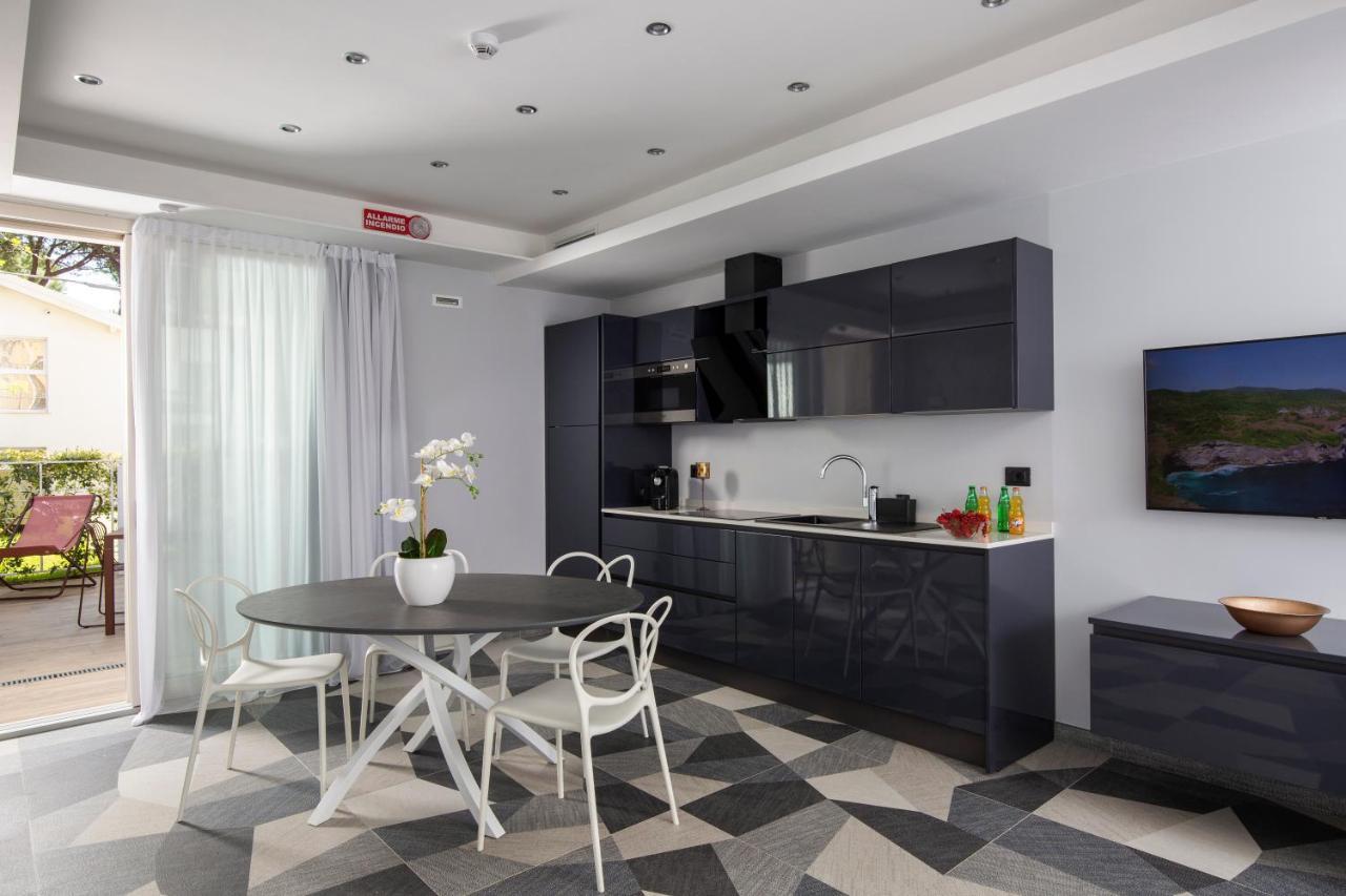 Aparthotel Elegance Riccione Esterno foto